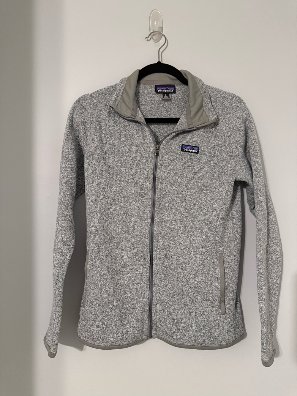 Women’s Patagonia Light Gray Fleece Jacket Medium